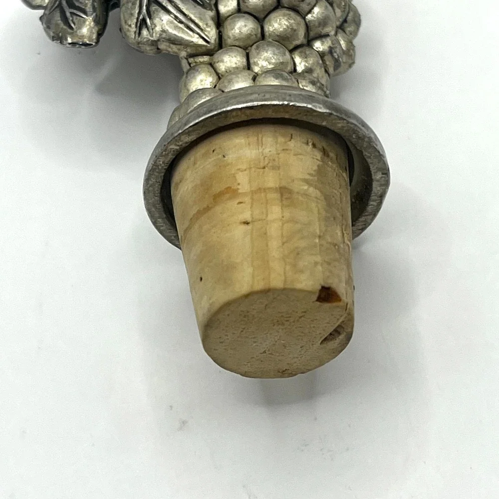 Vintage Silver Toned Grapes Heavy Metal Wine Cork Bottle Stopper Leaves‎ 3.5